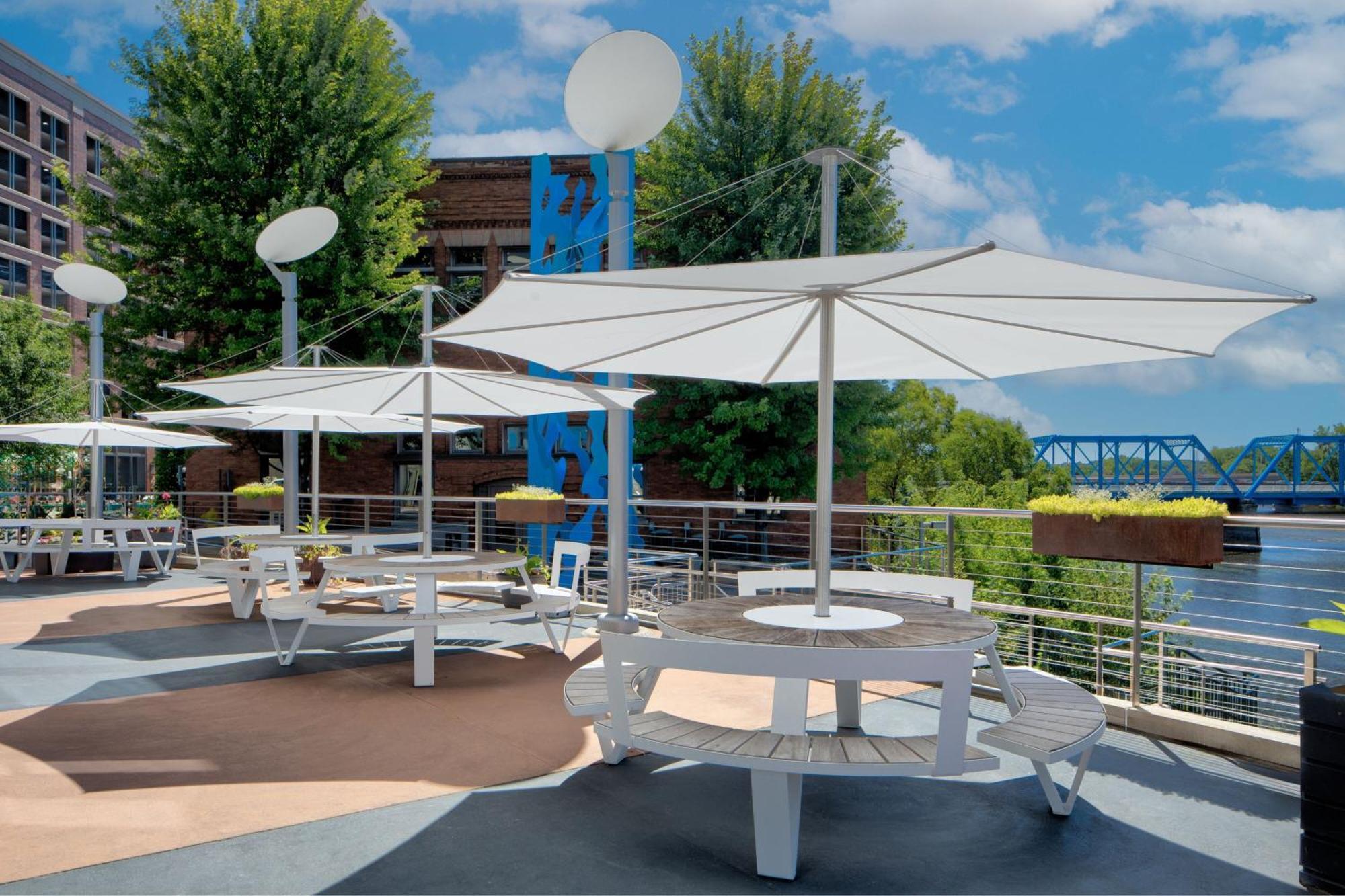 Jw Marriott Grand Rapids Hotel Exterior photo